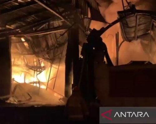 Kebakaran Pabrik Terpal di Bogor Padam Usai 7 Jam – Tak Ada Korban Jiwa