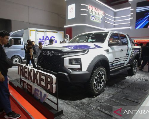 Strategi Penting: Pengamat: Insentif langkah strategis pengembangan kendaraan listrik